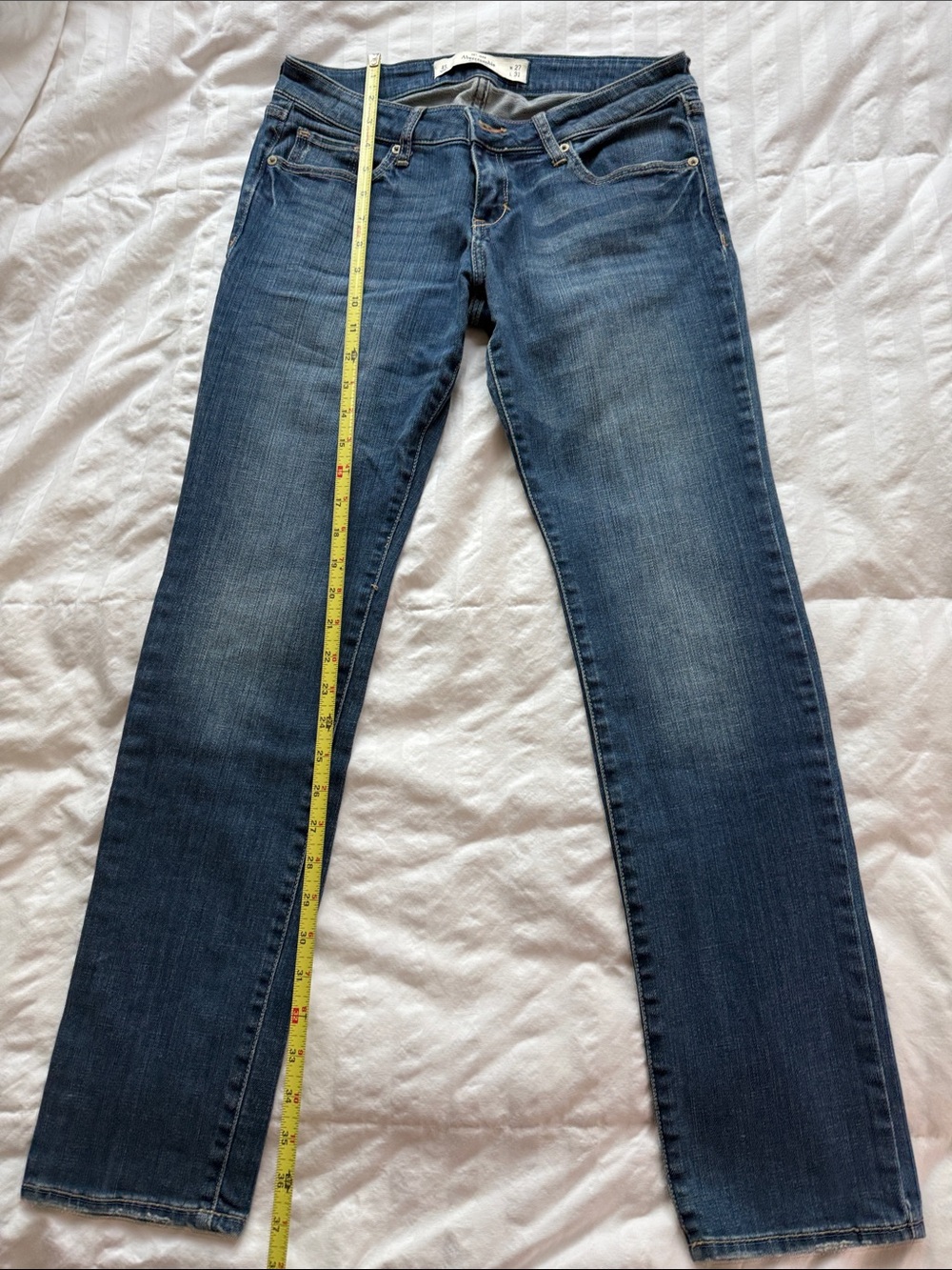 Abercrombie & Fitch Women's Straight-Leg Jeans in Dark Blue Denim